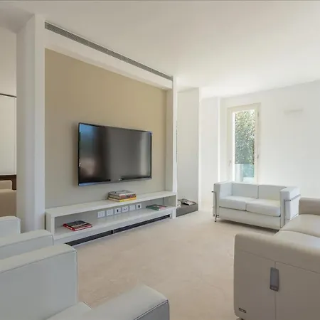 Artist Villa