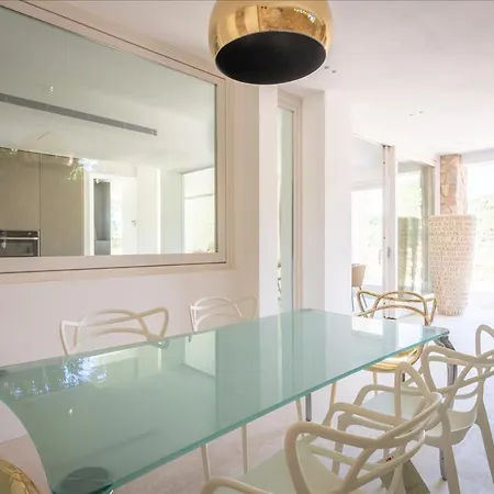 Villa Artist